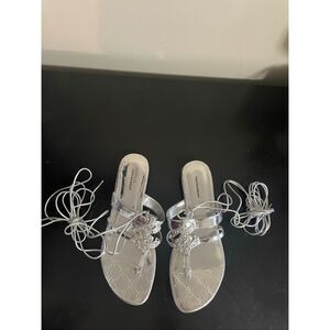 Vintage Rocawear silver metallic gladiator sandals rhinestone-embellished size 9